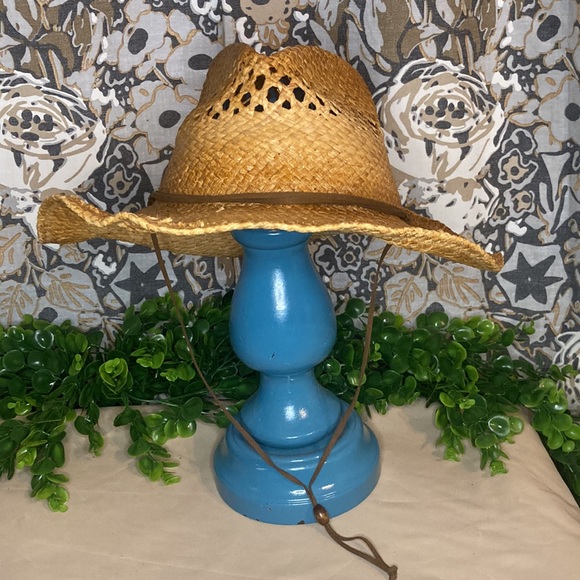 UBI Hats & Accessories Straw hat - Picture 2 of 6